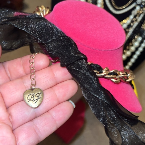 Betsey Johnson One Love Rainbow Hearts Necklace - Picture 7 of 7